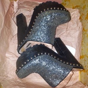 Authentic Miu Miu Heeled Clogs Great Condition With Box Size 6.5 Vintage Black